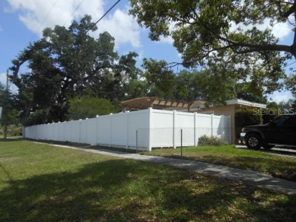 Photo of 2925 W Paris Street, Tampa, FL 33614 (MLS # TB8484168)