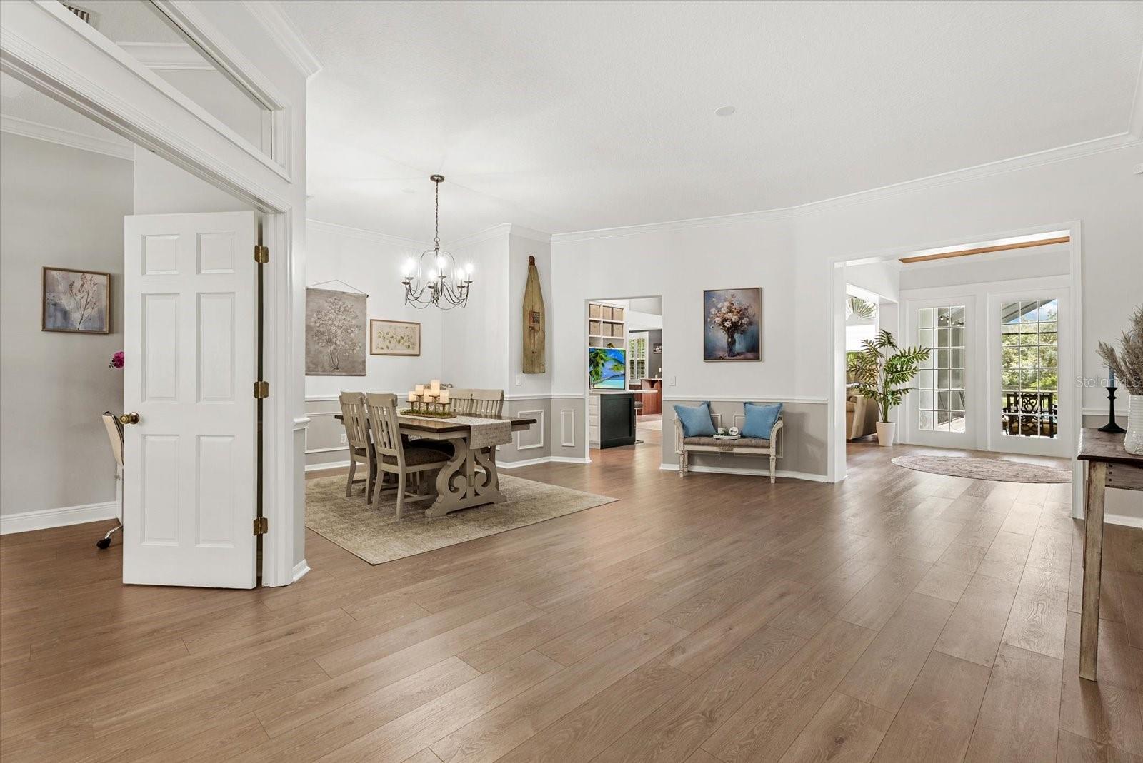 8805 CROSSWOOD COURT