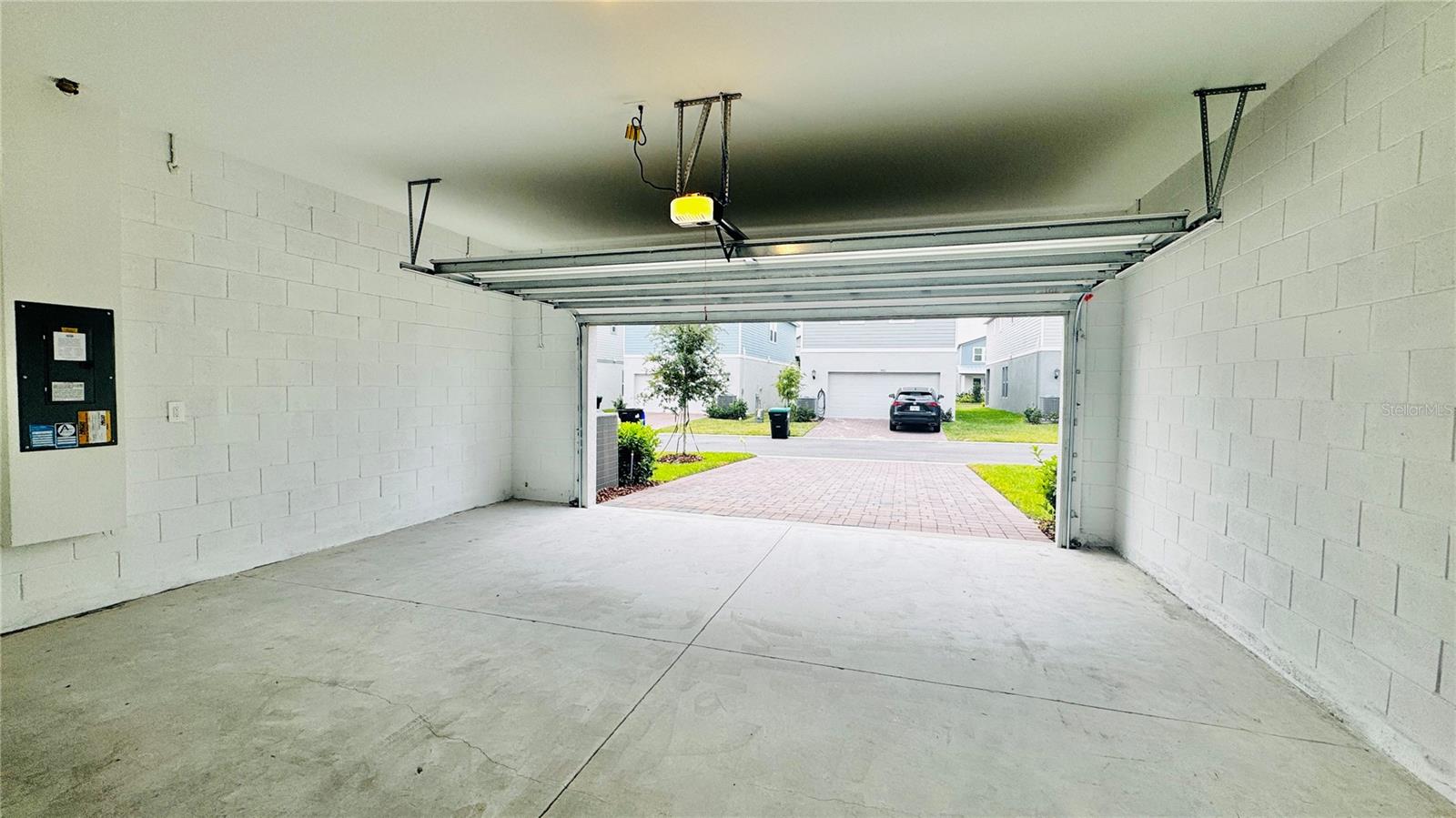 SILVER SPRINGS BUNGALOWS - Residential Lease