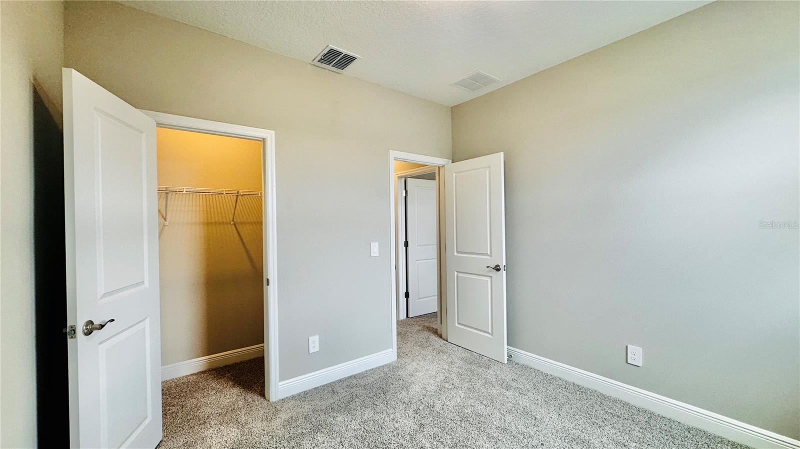 SILVER SPRINGS BUNGALOWS - Residential Lease