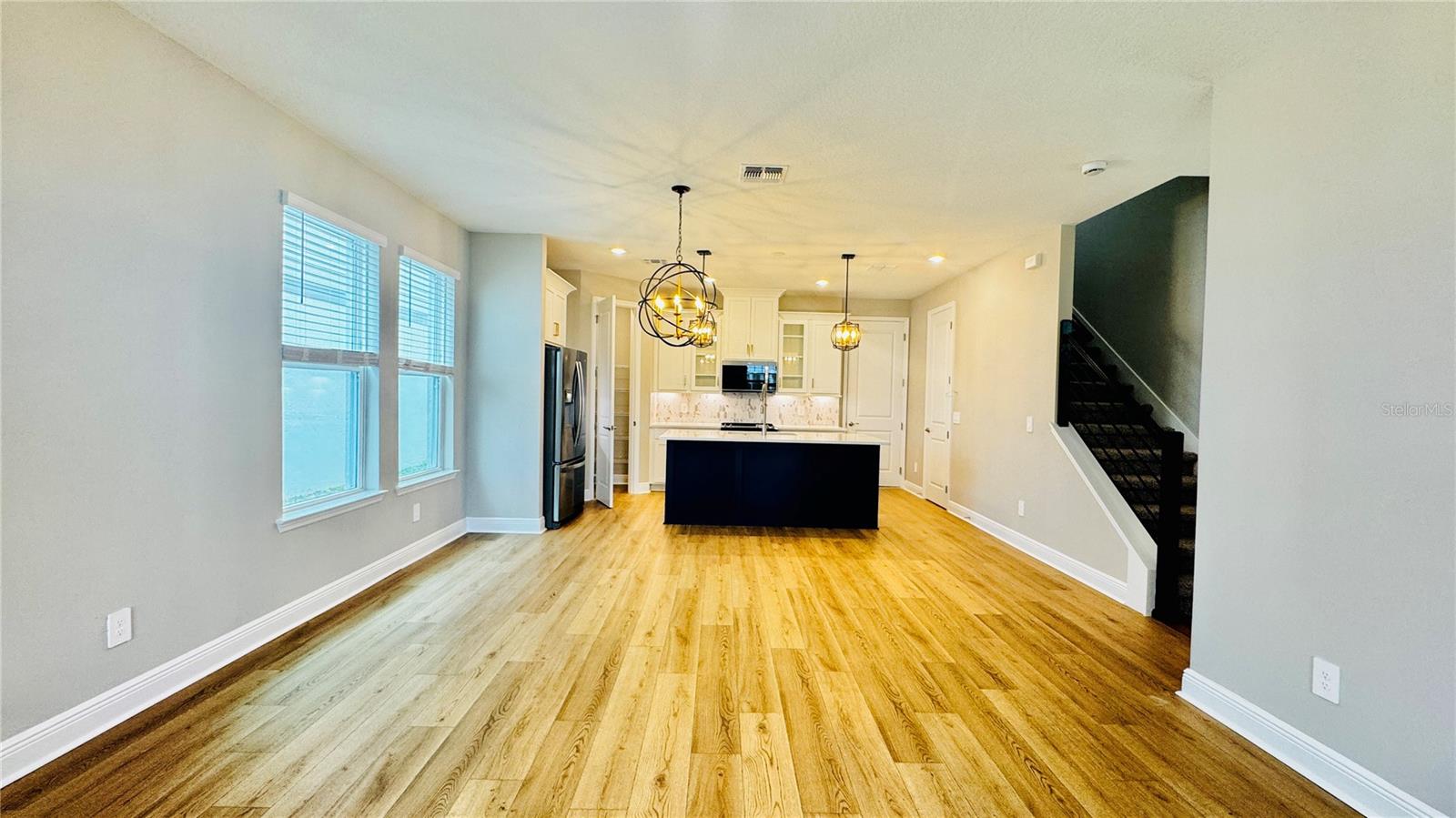 SILVER SPRINGS BUNGALOWS - Residential Lease