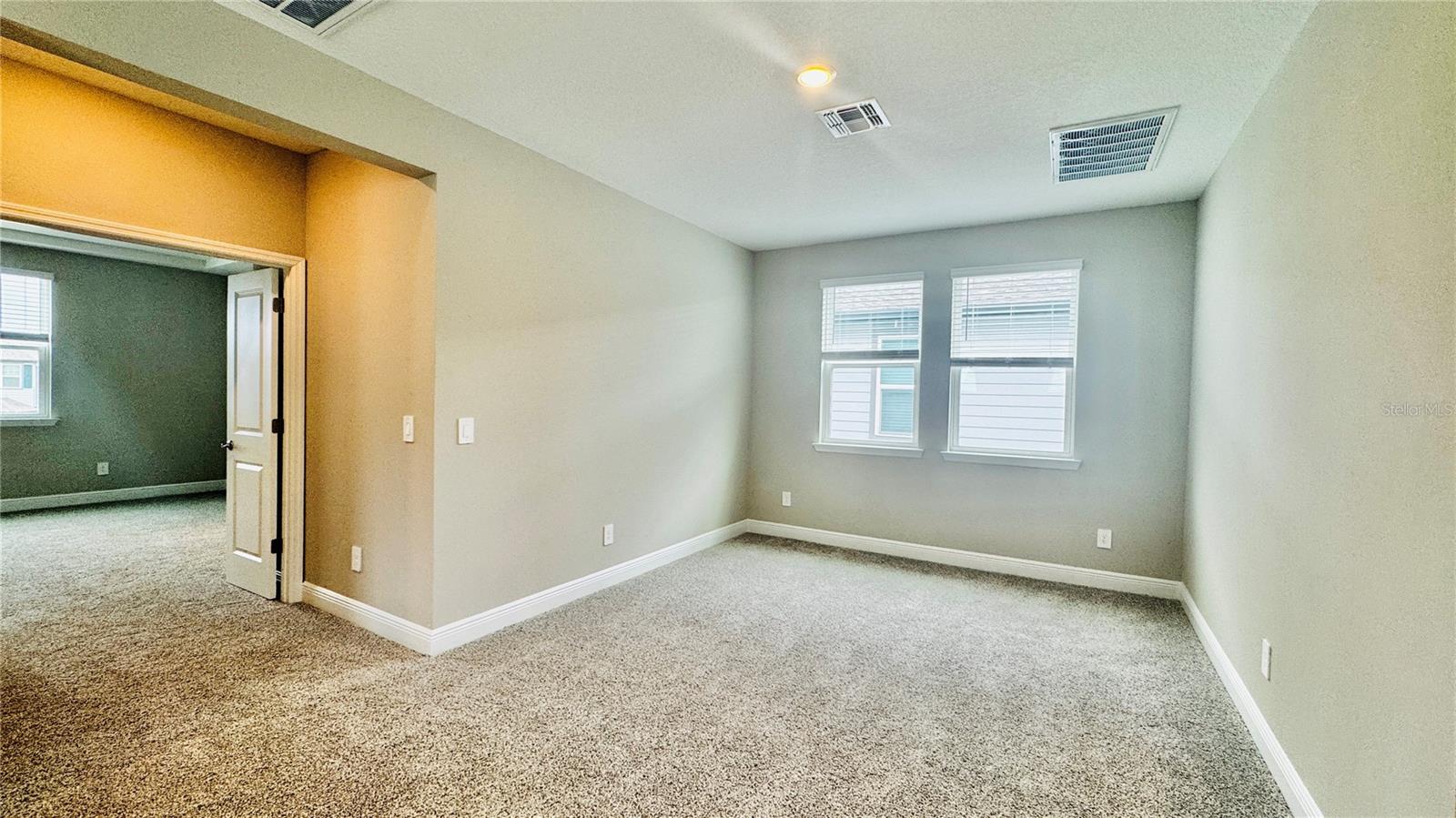 SILVER SPRINGS BUNGALOWS - Residential Lease