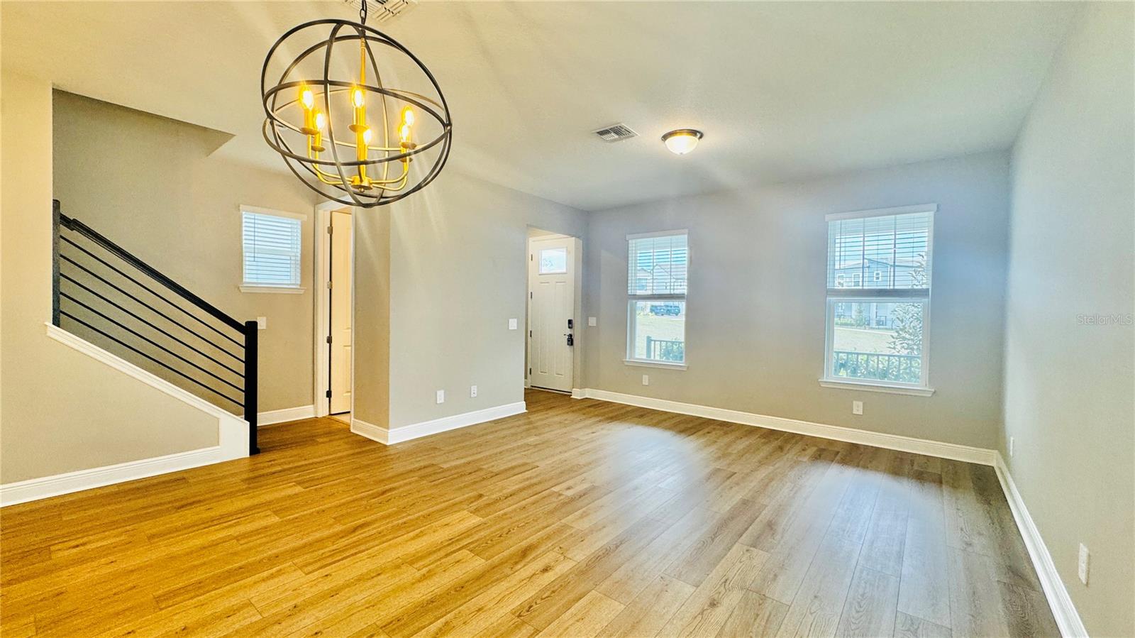 SILVER SPRINGS BUNGALOWS - Residential Lease