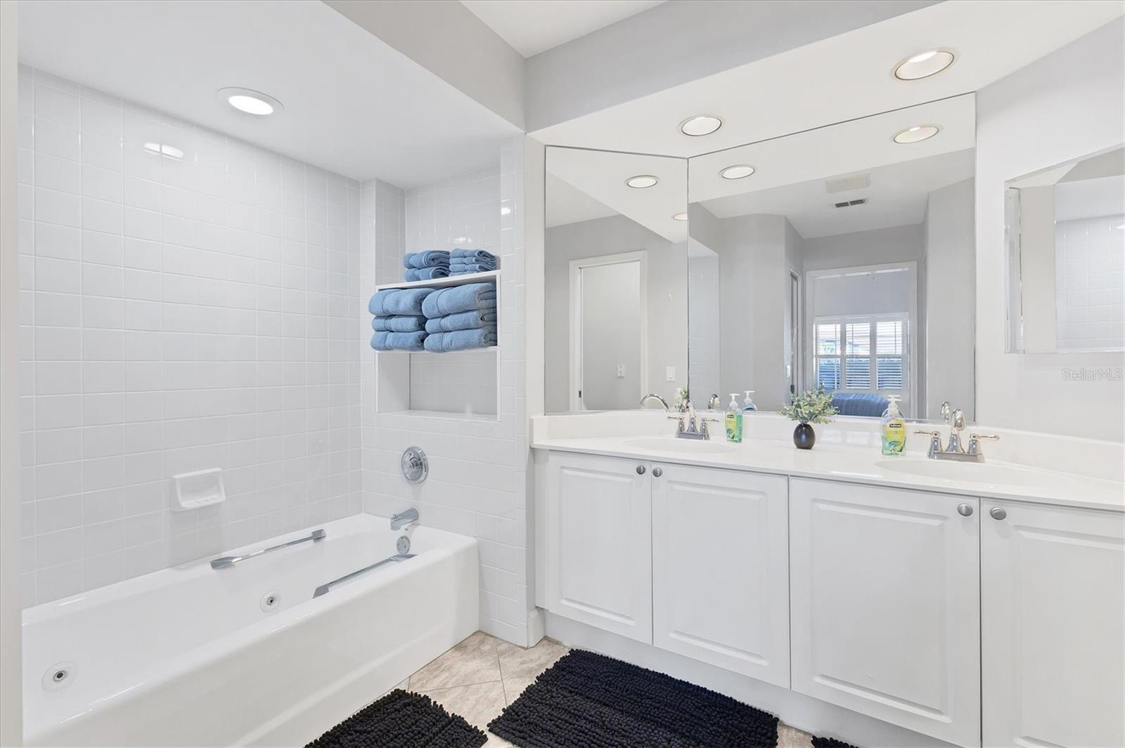 BOLLETTIERI RESORT VILLAS II A - Residential Lease