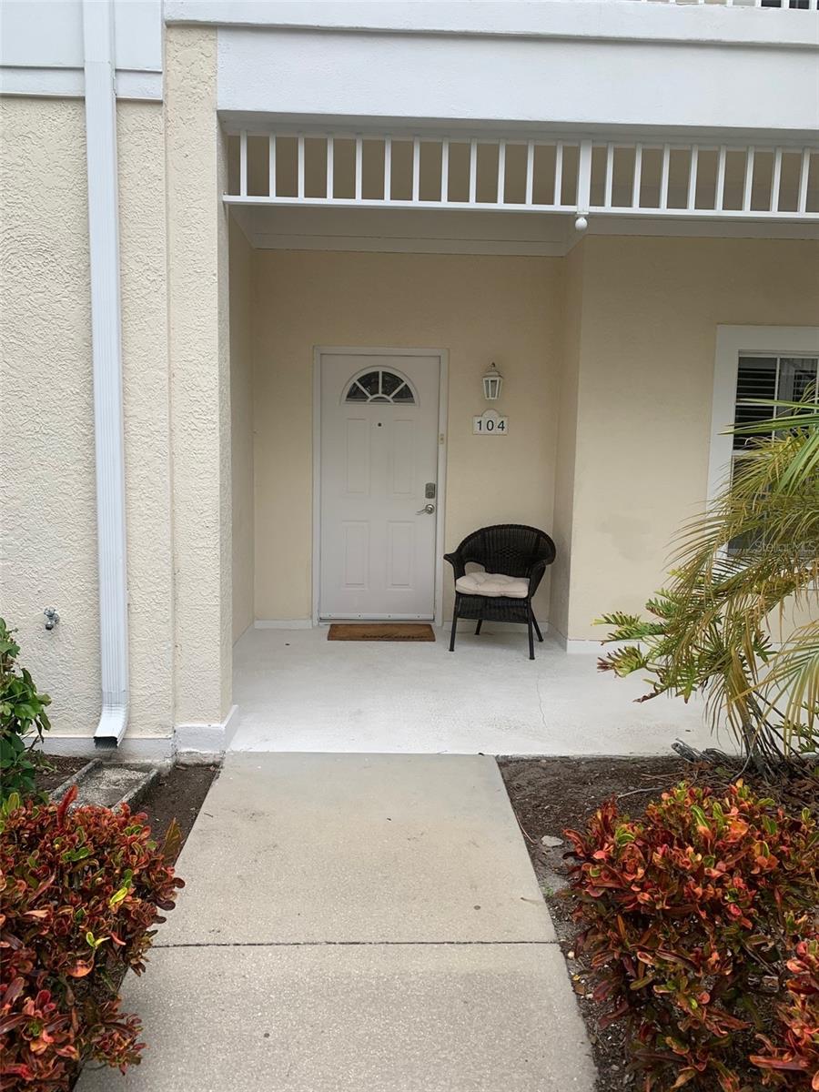 Looking for a furnished rental near IMG Academy? You've found it! This villa is in Bollettieri Resort Villas which is directly adjacent to the east entrance of campus. It offers plenty of living space at just over 1,400 square feet with three bedrooms and three bathrooms. All three bedrooms have plush carpet as well as smart tv’s. Tile has been laid everywhere else. The master bedroom room provides a king bed while the two guest bedrooms offer queen size beds. You also have the comfort of two covered parking spaces.
Rate includes electric, water, sewer, garbage, pest control, WiFi internet and basic cable. Located within a short distance to community pool and spa, fitness room and IMG facilities. Listed rate is for 6+ month lease.