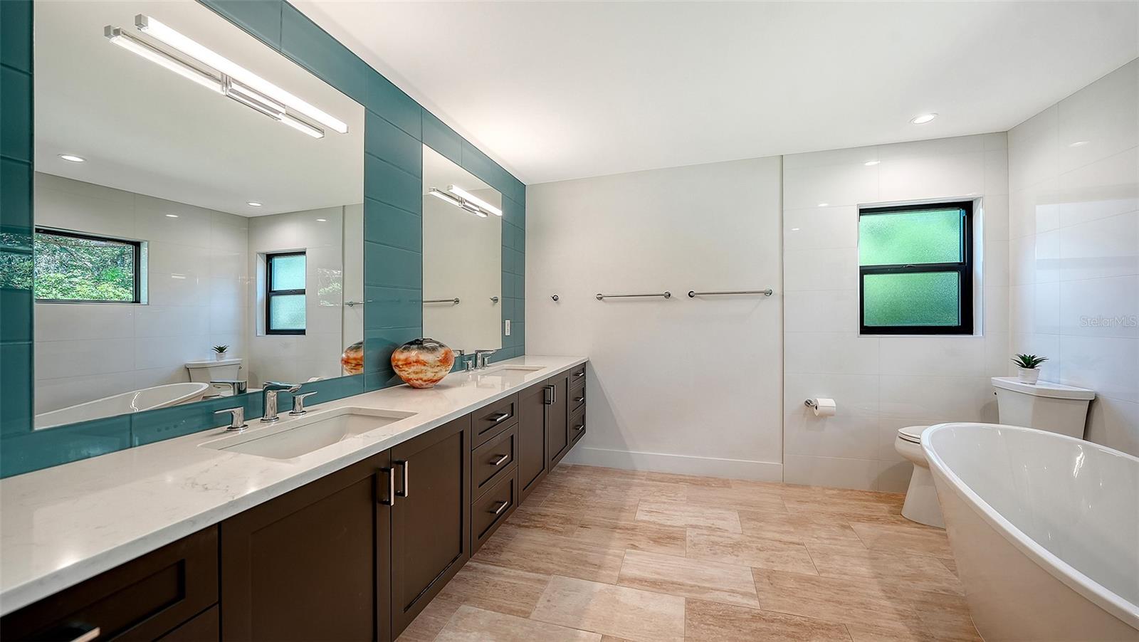 THE LANDINGS - Residential