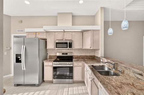 Tiny photo for 11474 SW 69th Cir, Ocala, FL 34476 (MLS # OM733257)