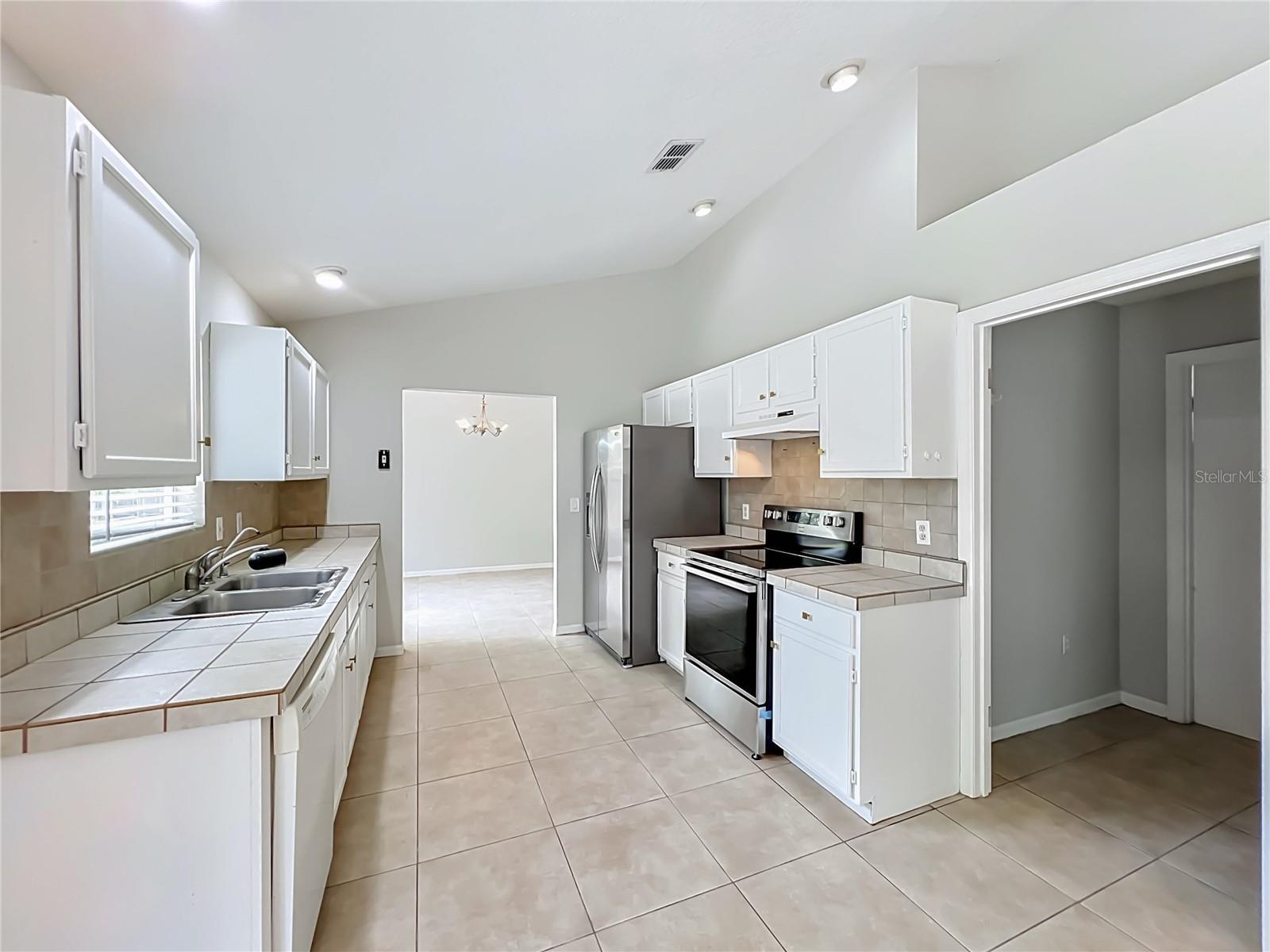 MIDDLETON OAKS - Residential