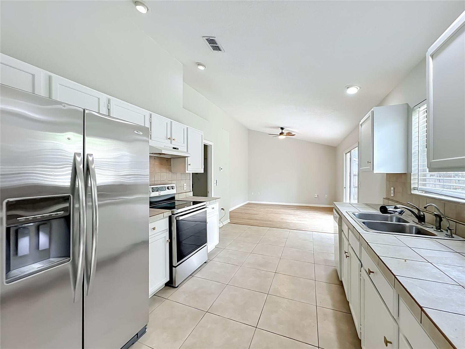 MIDDLETON OAKS - Residential