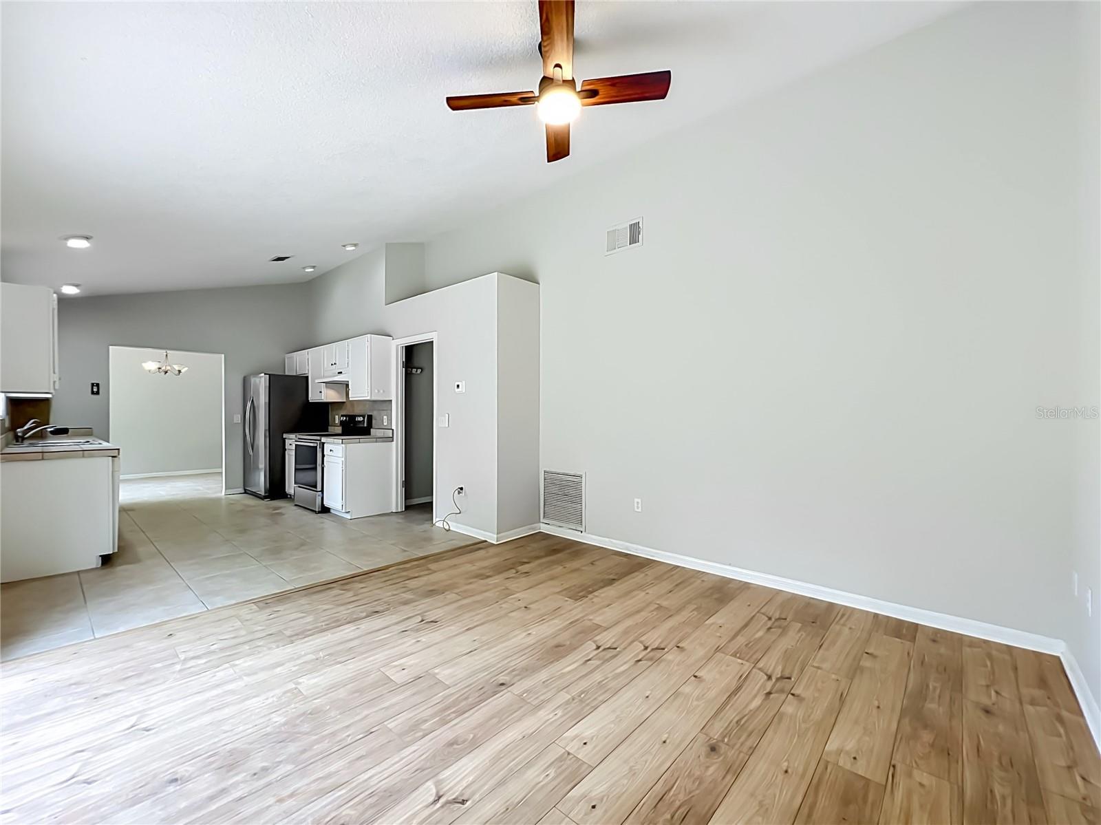 MIDDLETON OAKS - Residential