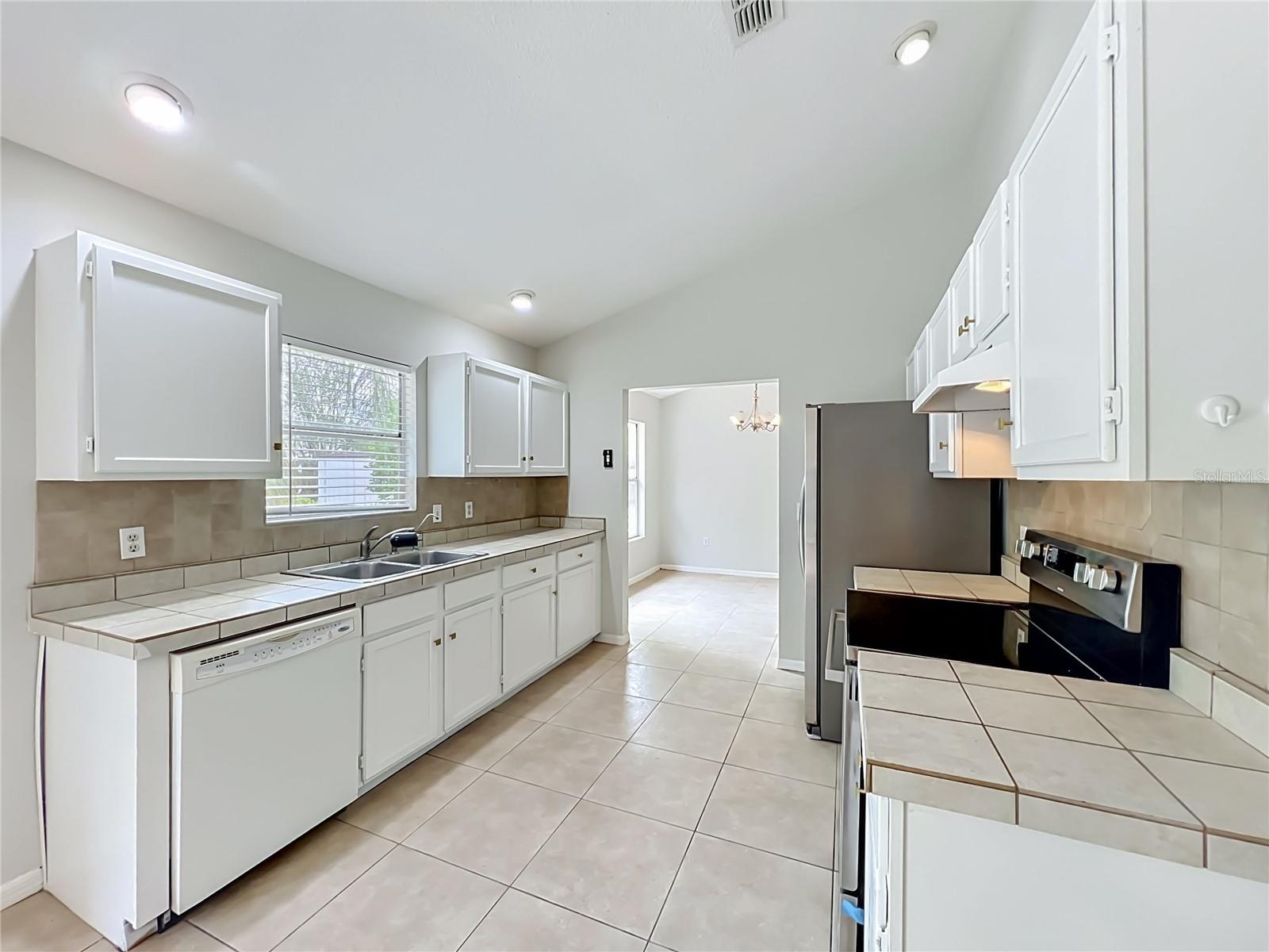 MIDDLETON OAKS - Residential