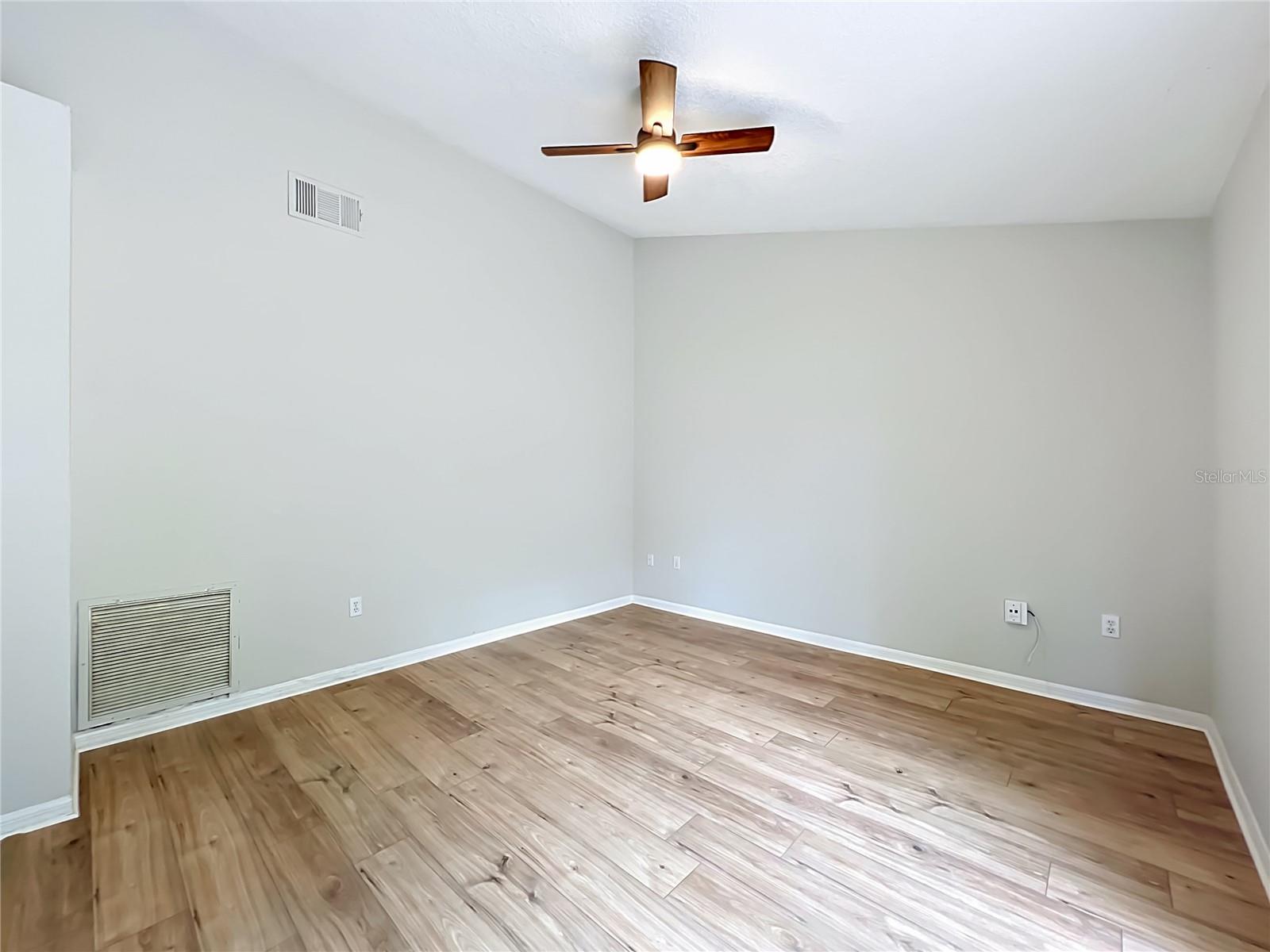 MIDDLETON OAKS - Residential