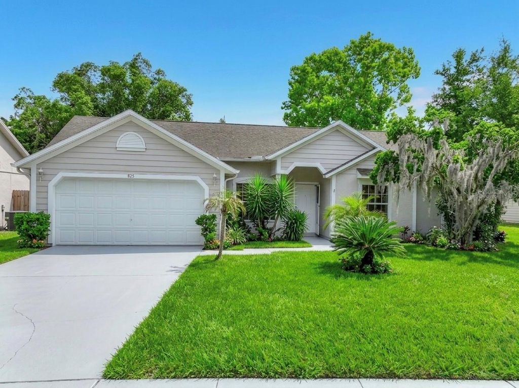 Photo of 925 Old Mail Lane, Sanford, FL 32773 (MLS # O6412247)