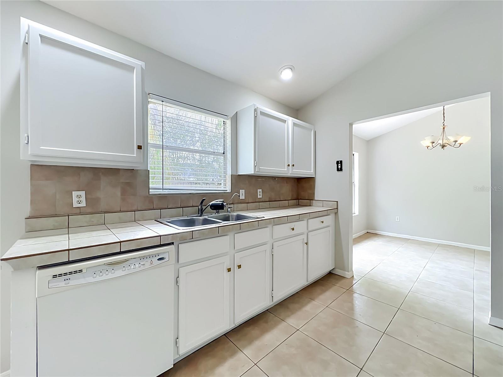 MIDDLETON OAKS - Residential