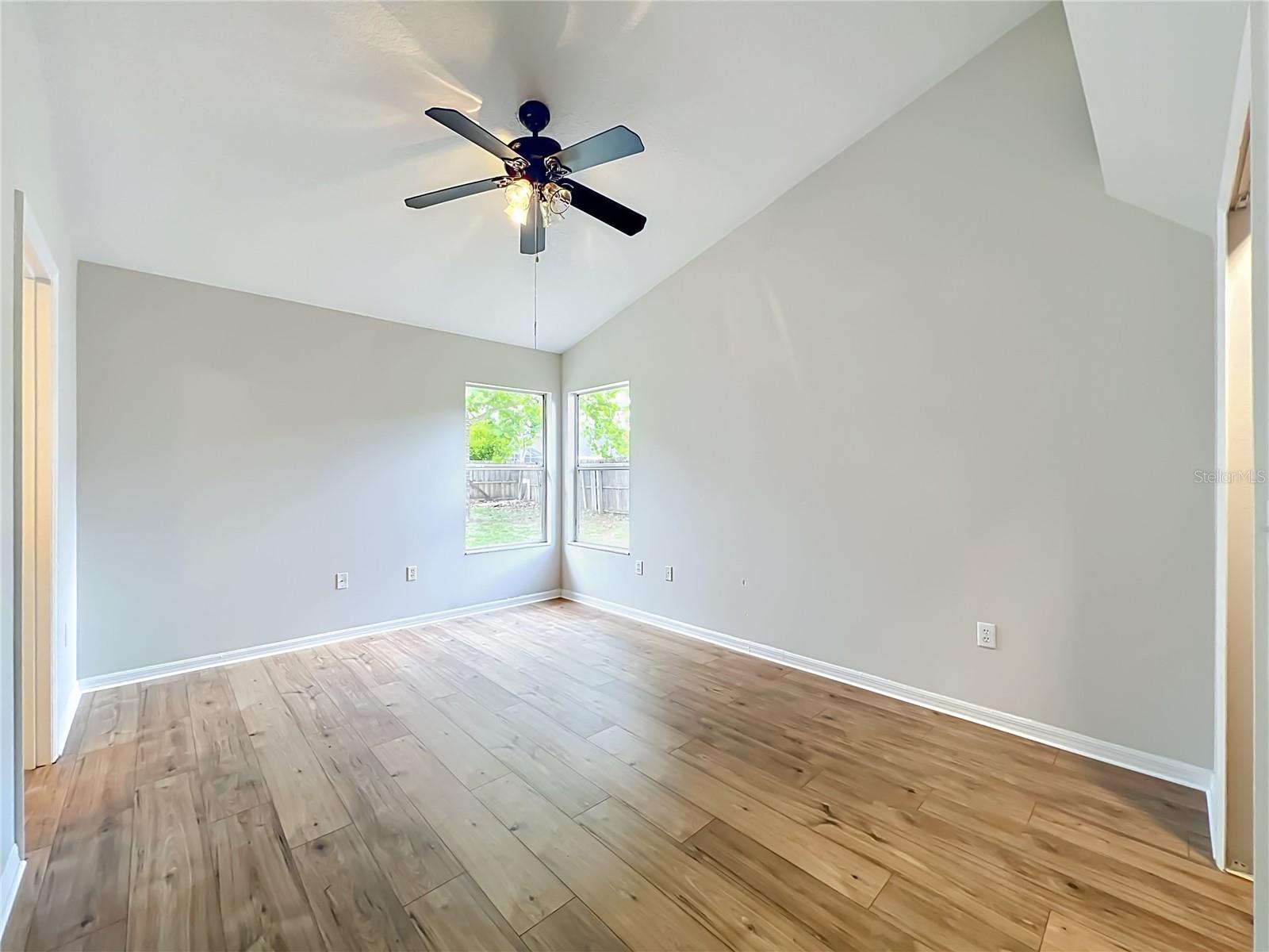 MIDDLETON OAKS - Residential