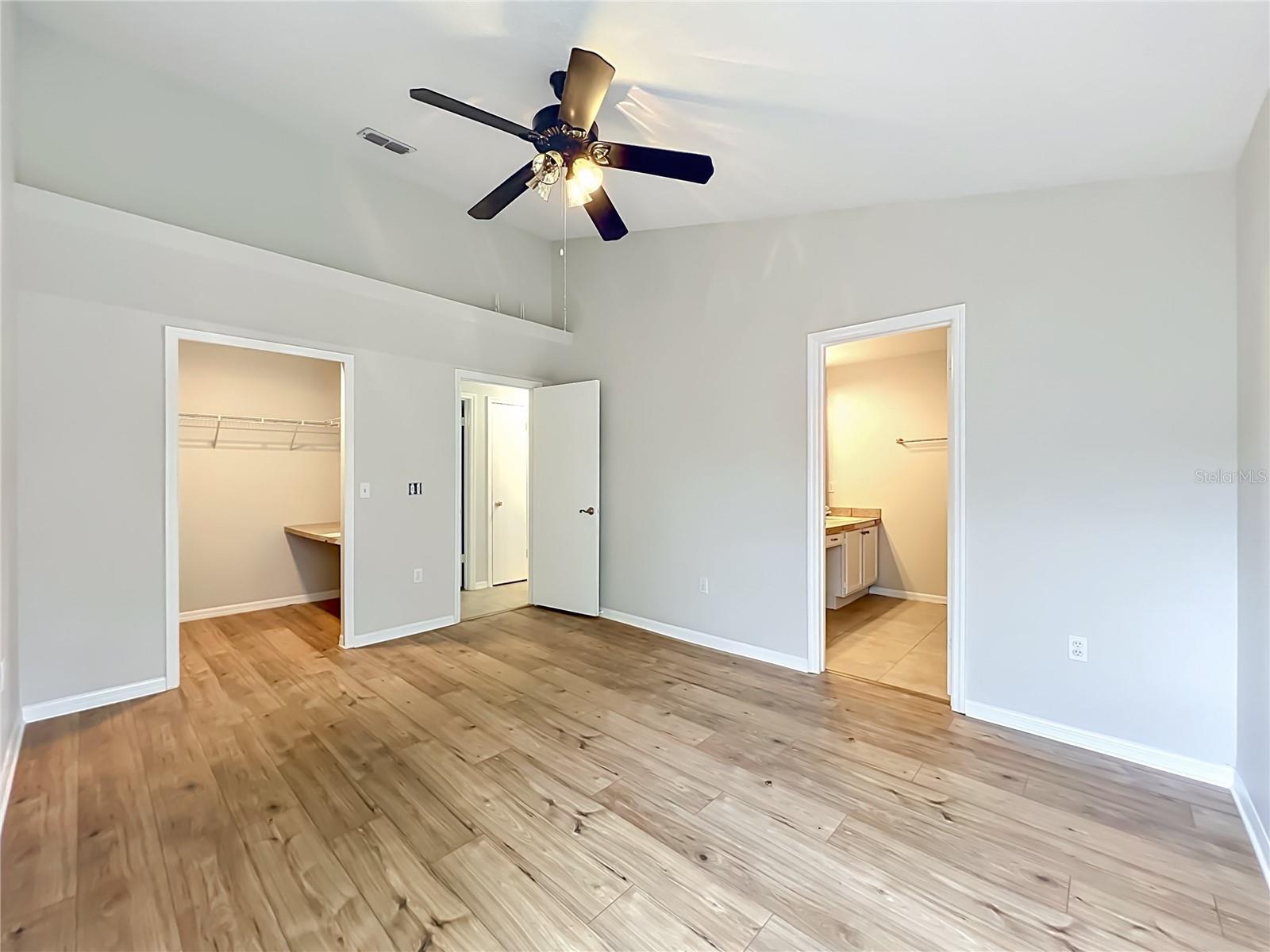 MIDDLETON OAKS - Residential