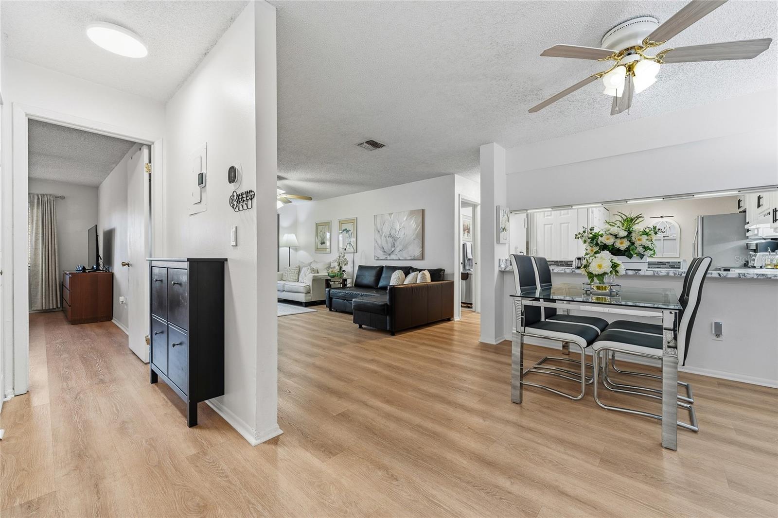 652 KENWICK CIRCLE 105