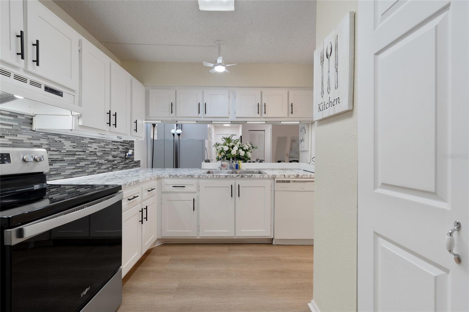 OXFORD SQUARE CONDO - Residential