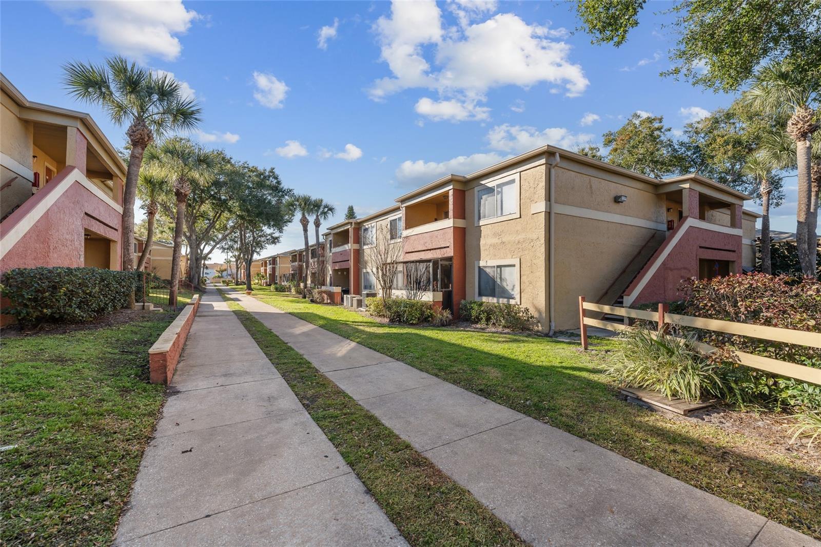 652 KENWICK CIRCLE 105