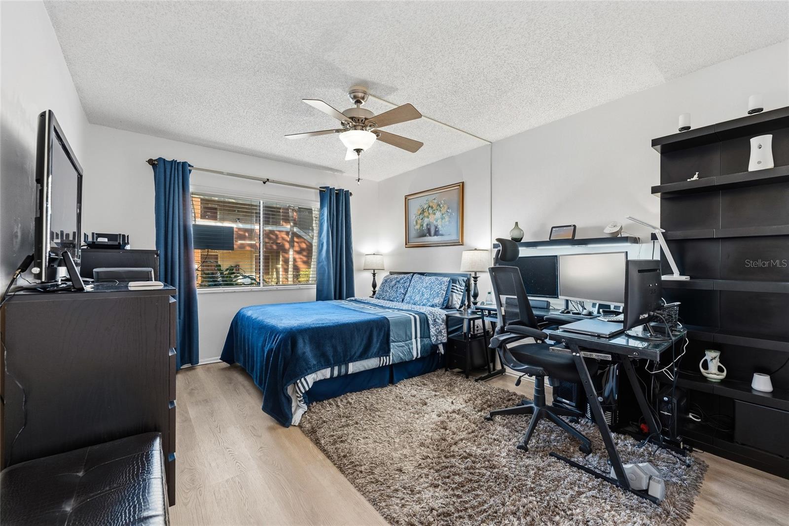 OXFORD SQUARE CONDO - Residential