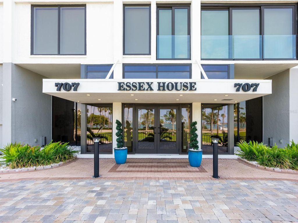 Photo of 707 S Gulfstream Avenue #301, Sarasota, FL 34236 (MLS # A4653838)