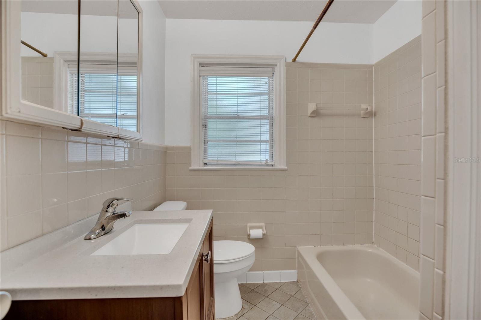 LAKESHORE SUB - Residential