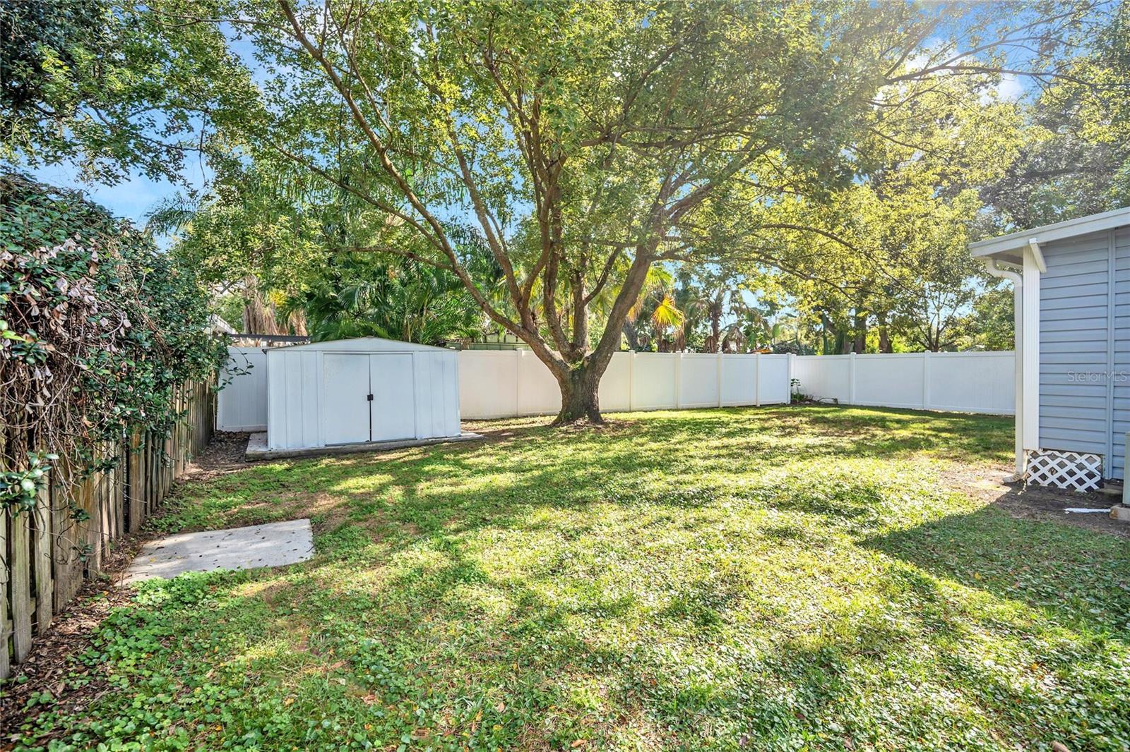 LAKESHORE SUB - Residential