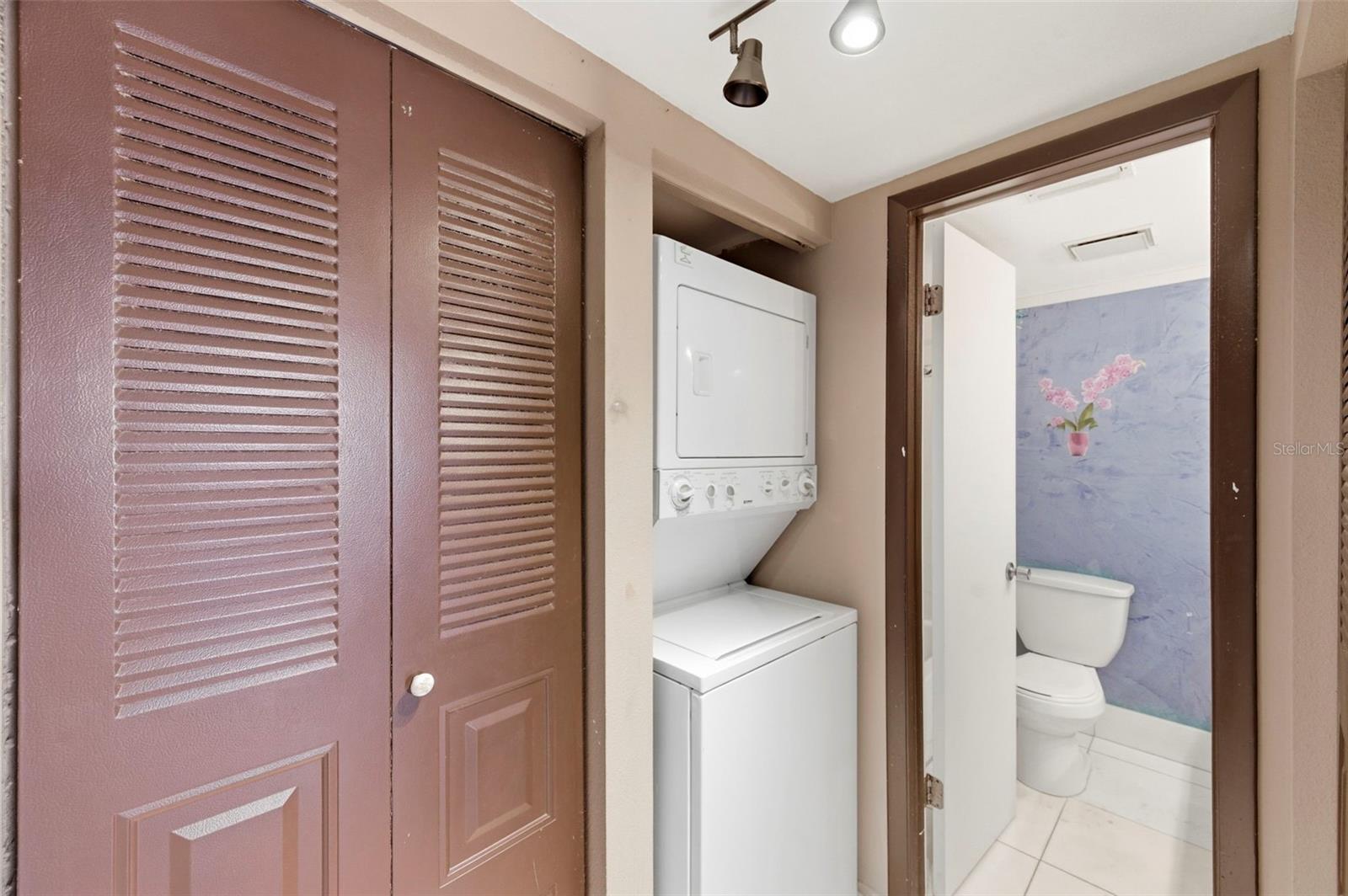 RIVER VILLAS CONDO PH 02 - Residential