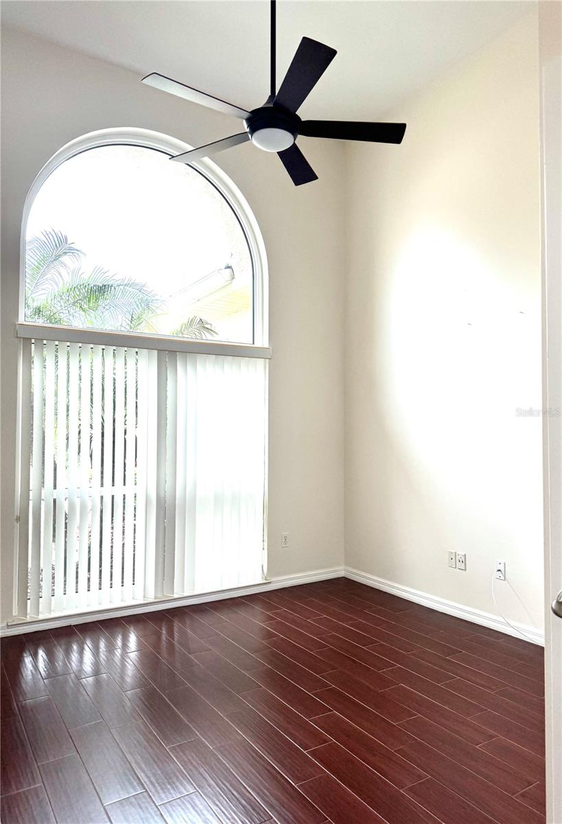 LIONSPAW TR G - Residential