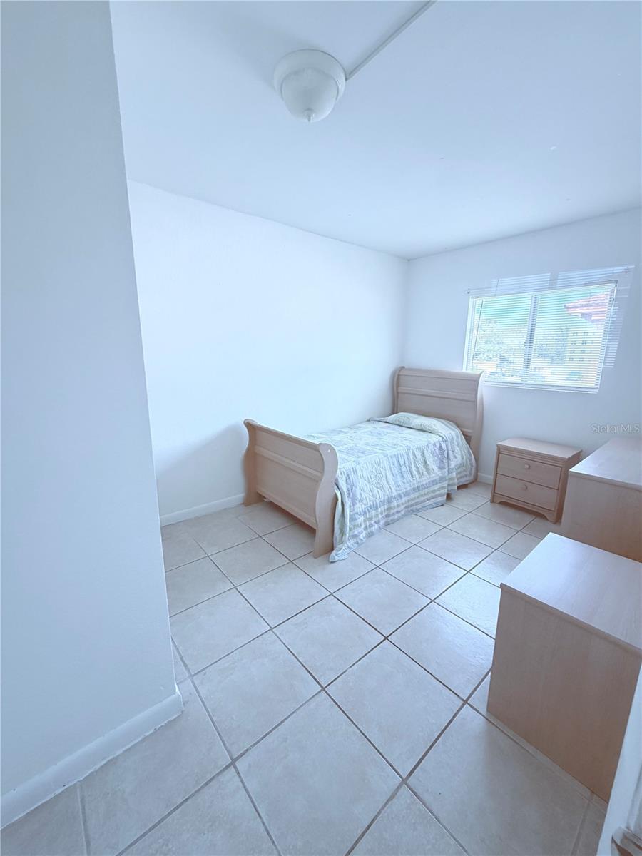 PLAZA DE LAS FUENTES CONDO - Residential