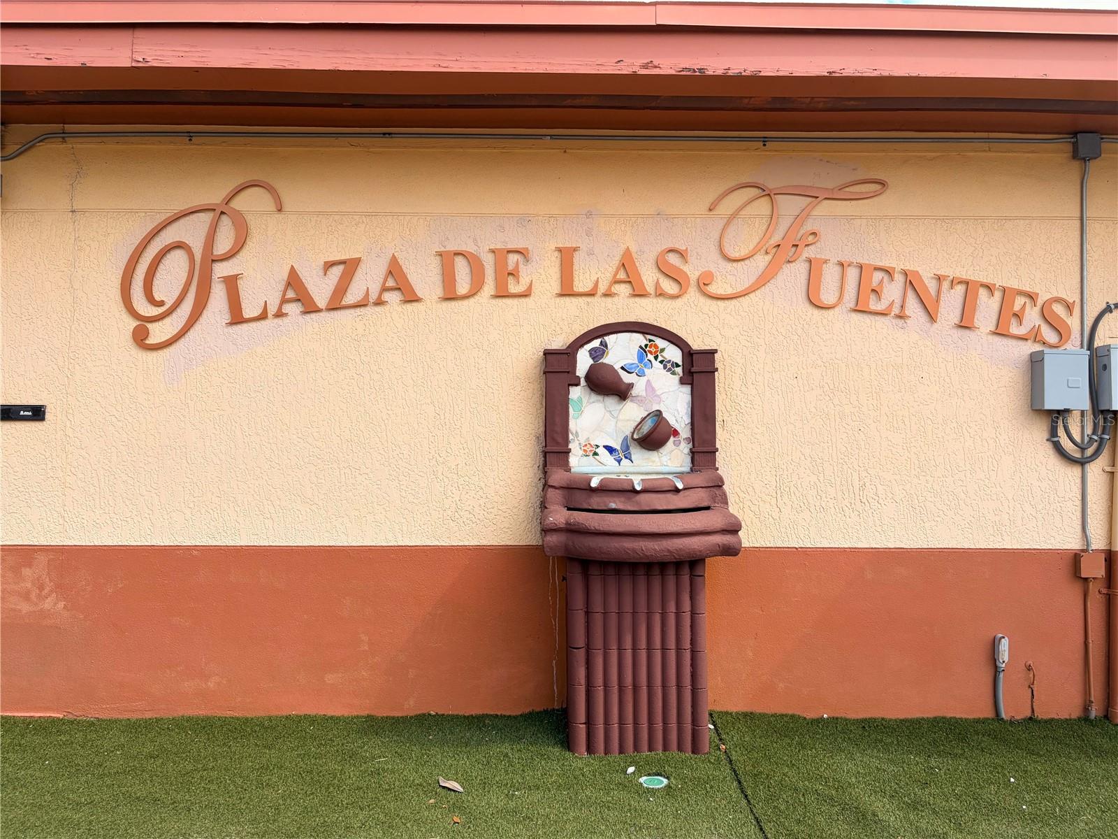 PLAZA DE LAS FUENTES CONDO - Residential