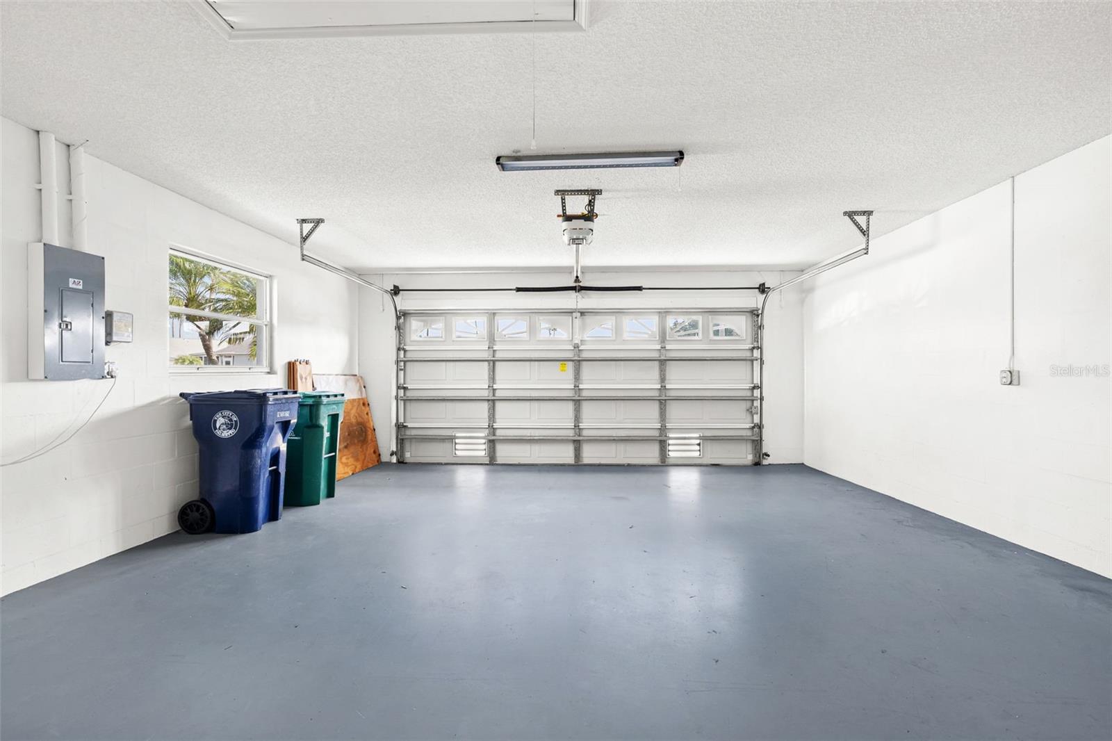 LANTANA VILLAS - Residential