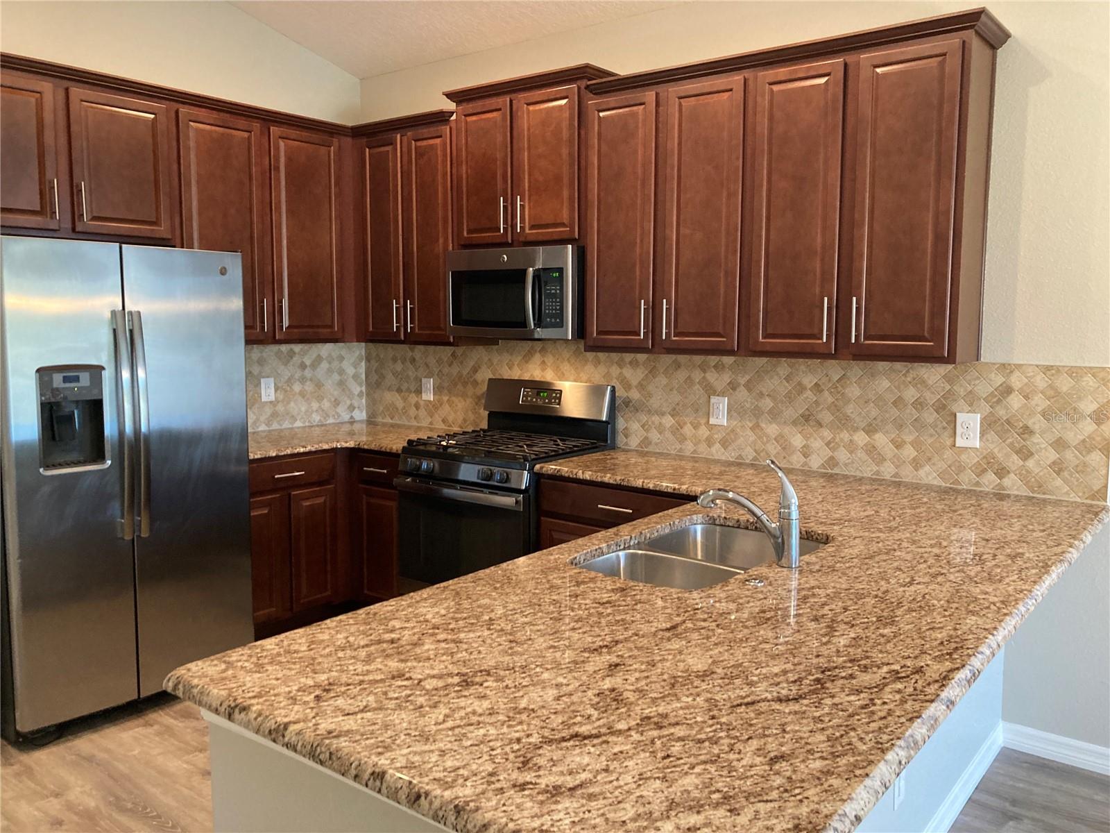 ARDMORE RESERVE - Residential