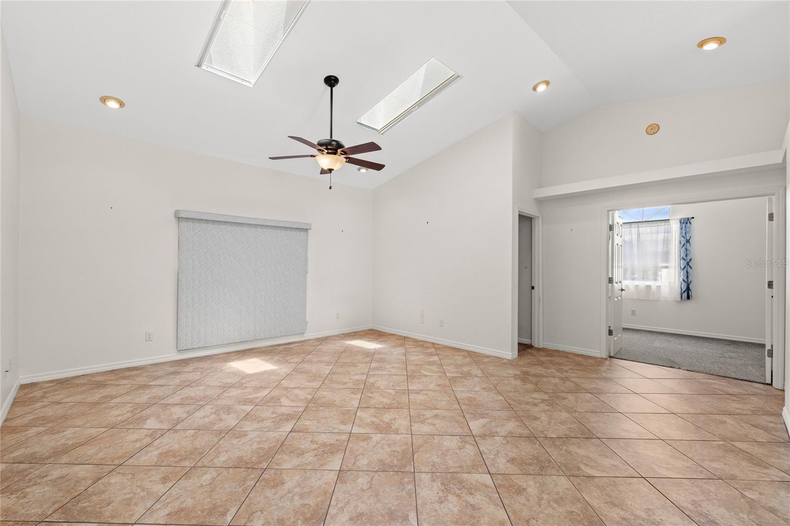 196 WATERVIEW CIRCLE