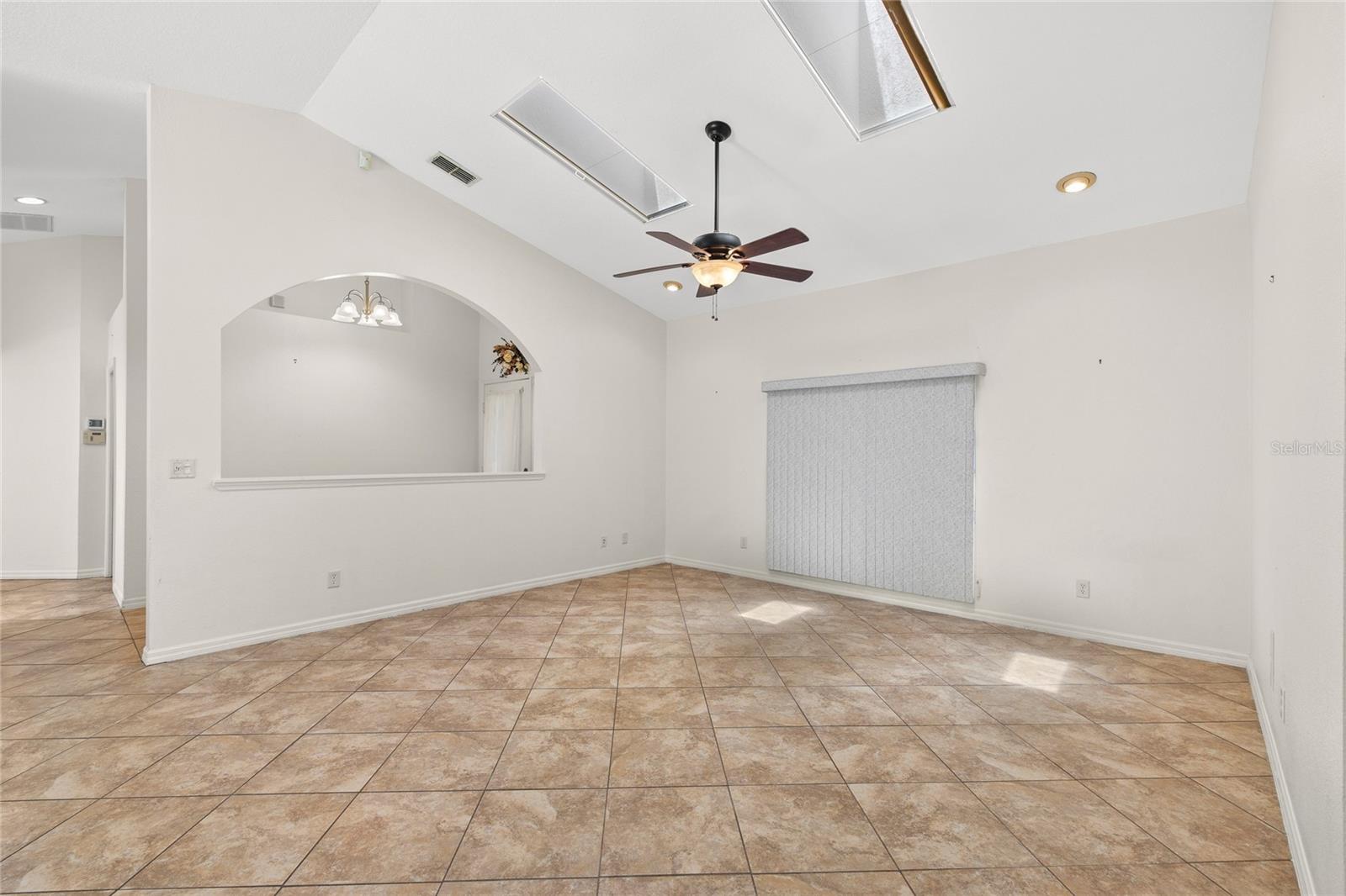 196 WATERVIEW CIRCLE