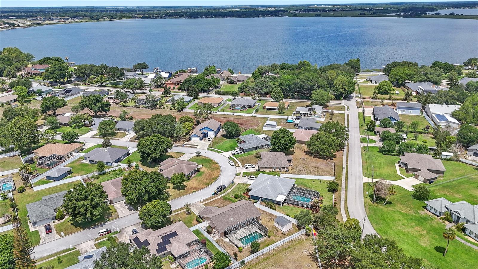 196 WATERVIEW CIRCLE