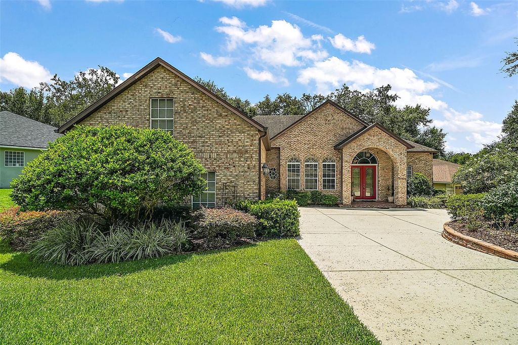 Photo of 11106 Oakshore Lane, Clermont, FL 34711 (MLS # G5111197)