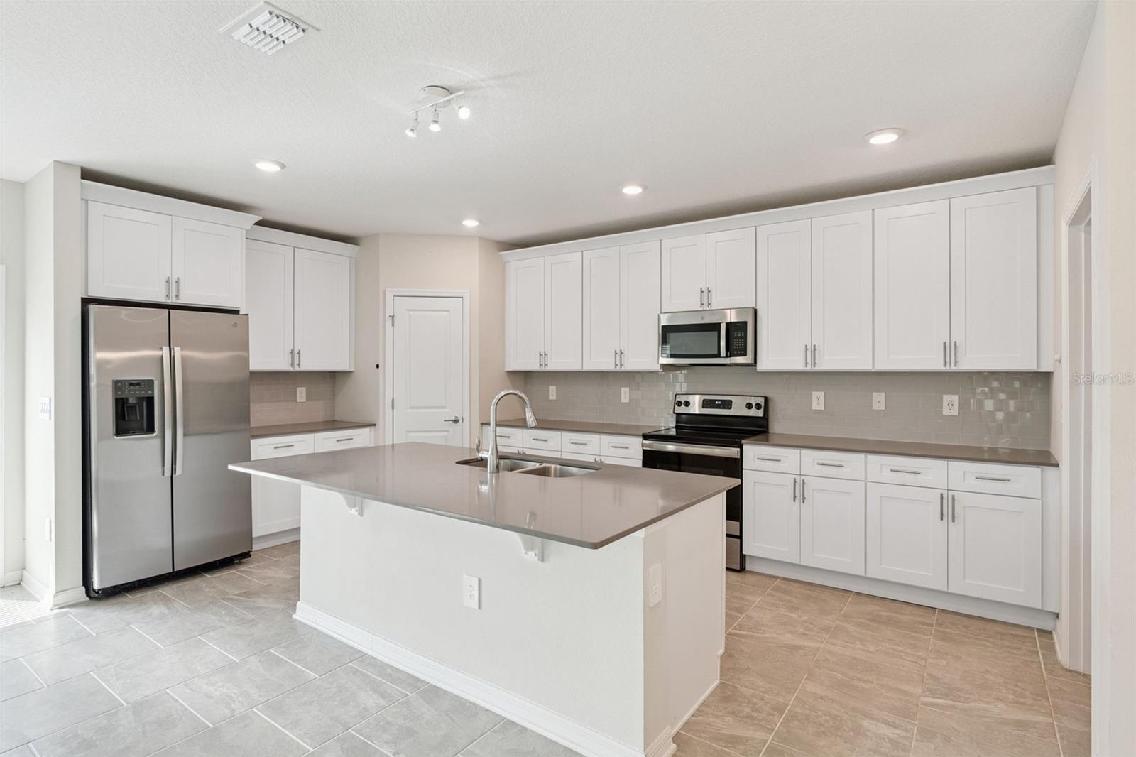 ARDEN PARK NORTH PH 6 - Residential