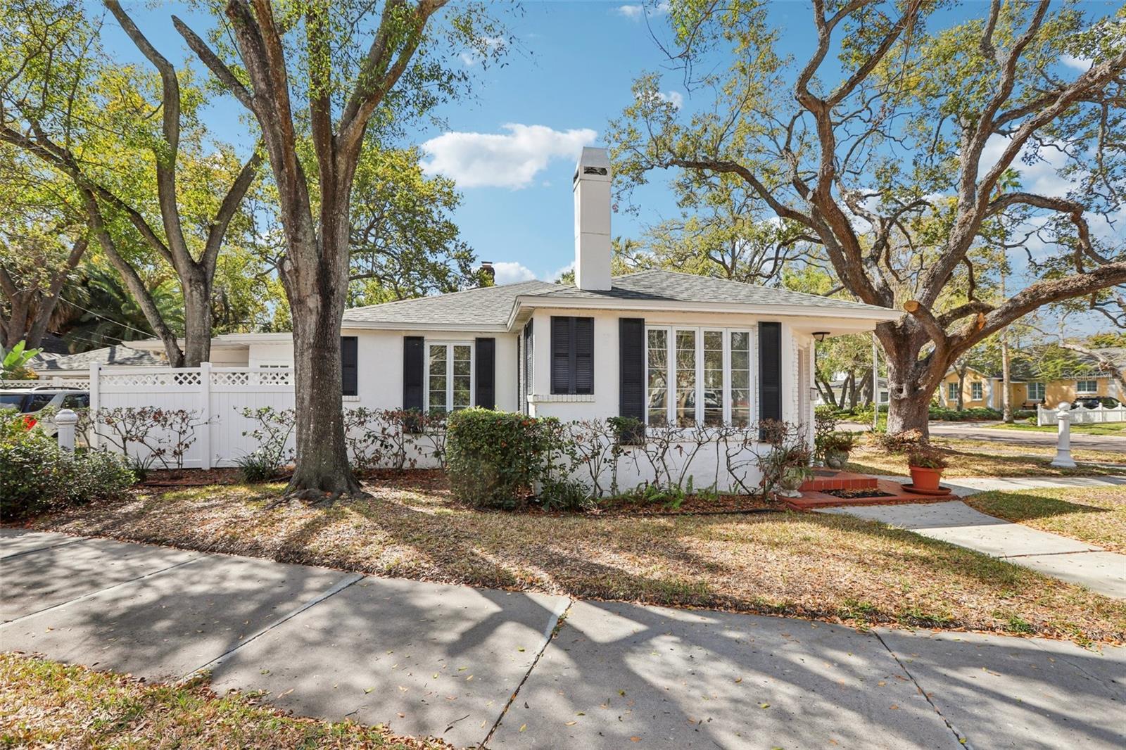 DAVIS ISLANDS PB10 PG52 TO 57 - Residential