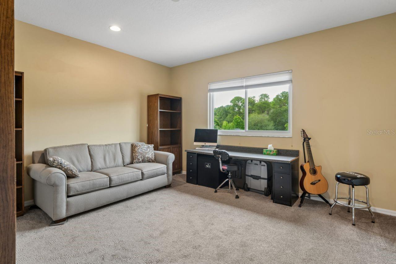 WATERS EDGE 04 - Residential