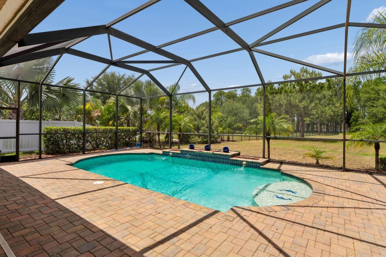 WATERS EDGE 04 - Residential
