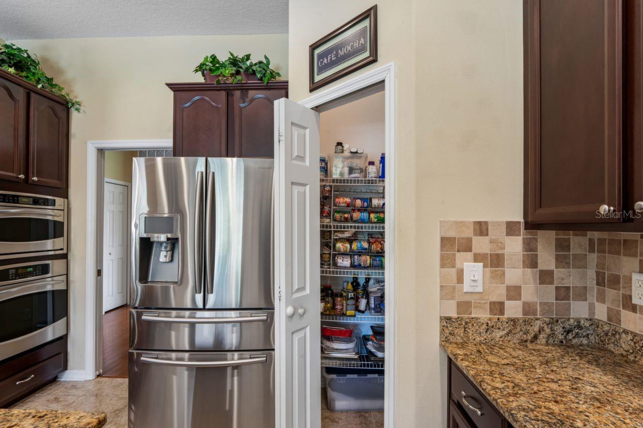 WATERS EDGE 04 - Residential