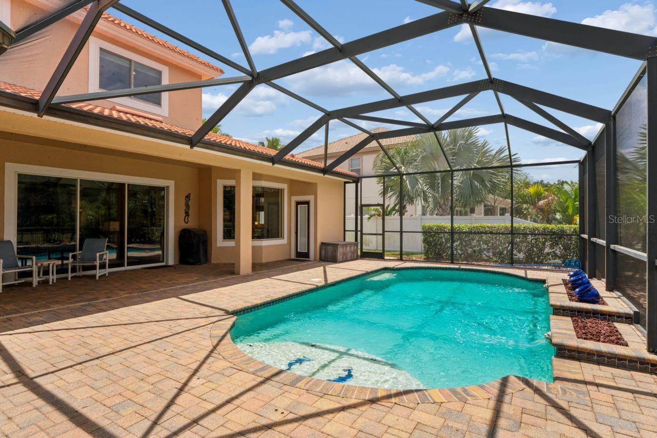 WATERS EDGE 04 - Residential