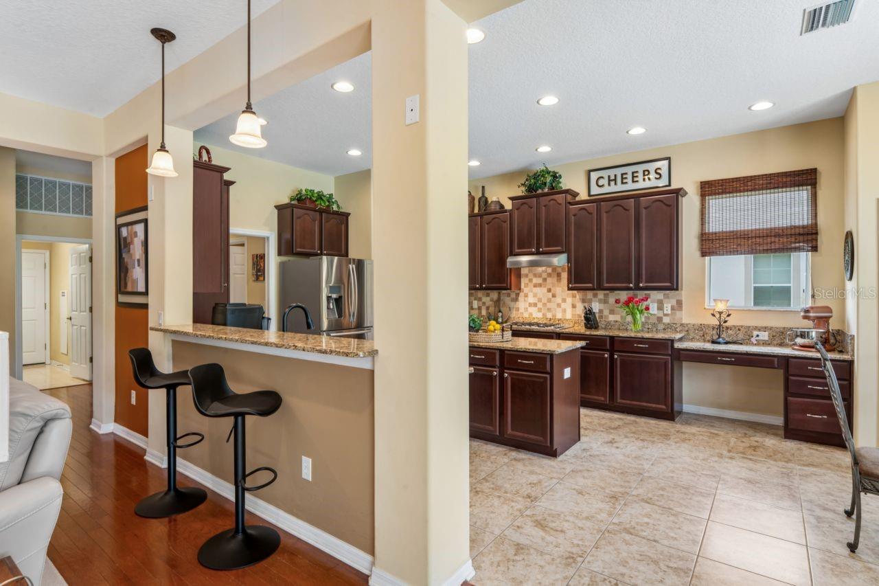 WATERS EDGE 04 - Residential