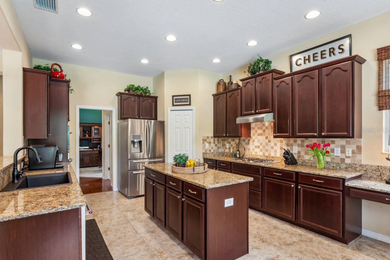 WATERS EDGE 04 - Residential