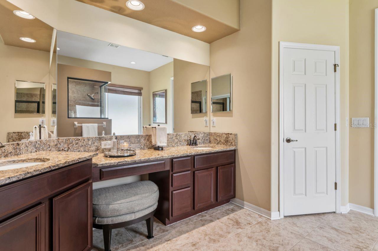 WATERS EDGE 04 - Residential