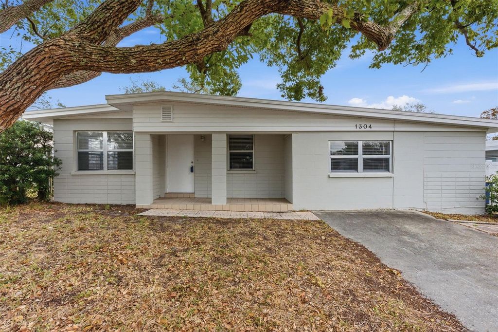 Photo of 1304 Tuscola Street, Clearwater, FL 33756 (MLS # TB8455792)