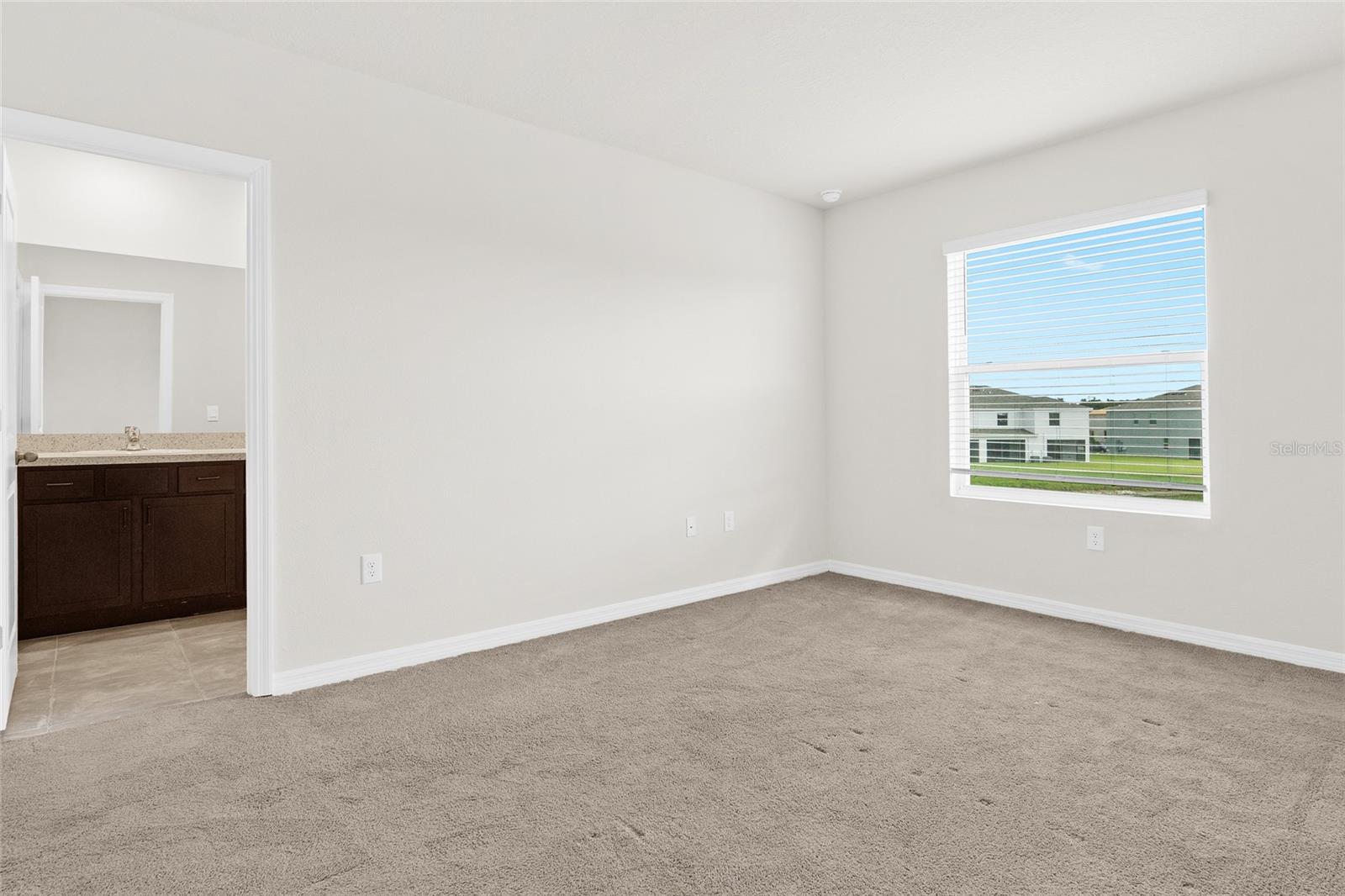 WOODLEAF HAMMOCK A REP OF A POR O - Residential Lease