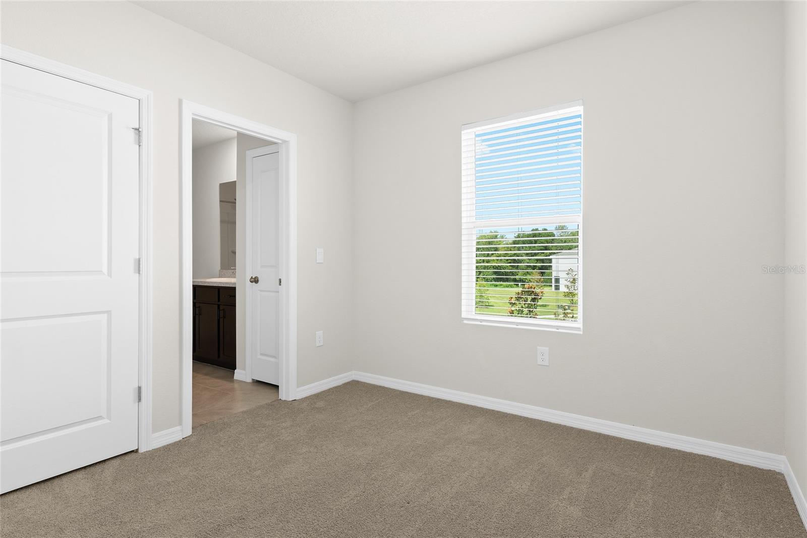 WOODLEAF HAMMOCK A REP OF A POR O - Residential Lease