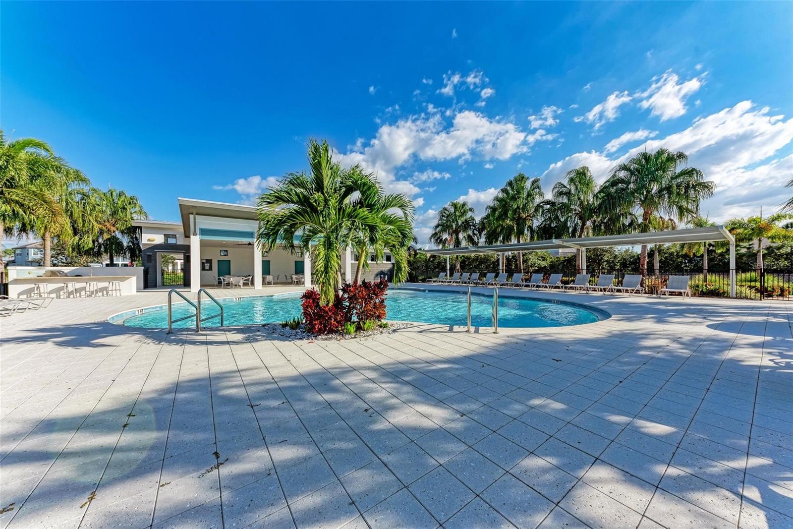 WOODLEAF HAMMOCK A REP OF A POR O - Residential Lease